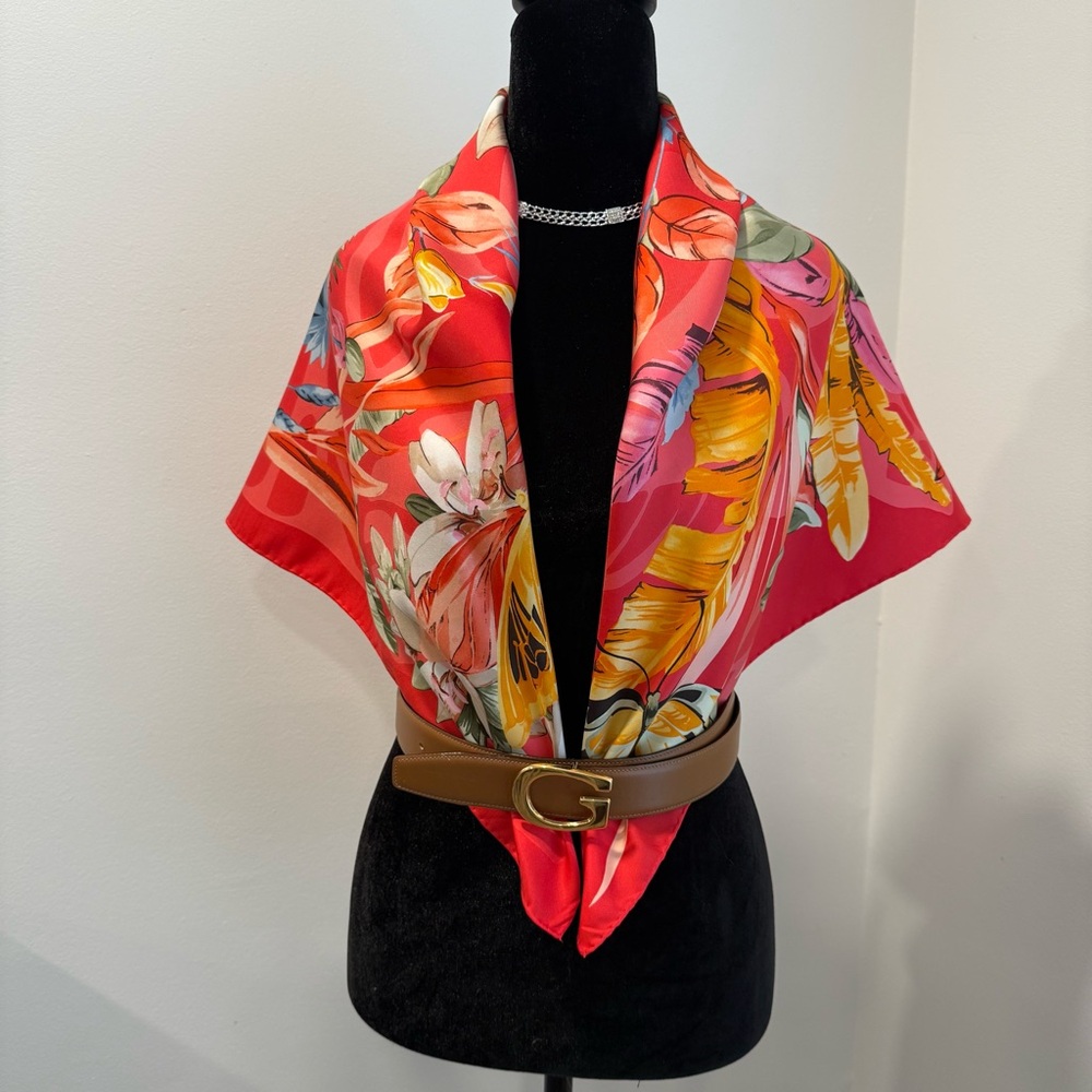 Authentic Salvatore Ferragamo Red and Cream Butterfly Silk Scarf - Picture 4 of 8